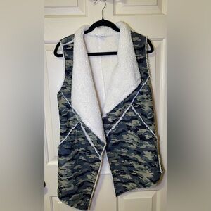 LuLaRoe Open Oversize Vest Women’s Sherpa Lined Sleeveless, S